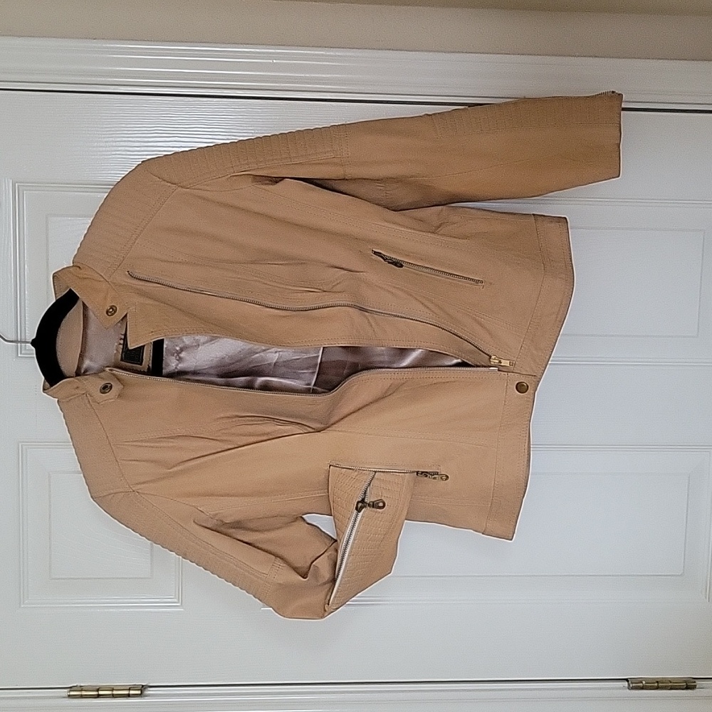 VINTAGE GENUINE leather-Light tan, beautiful leather jacket Small - Picture 9 of 13